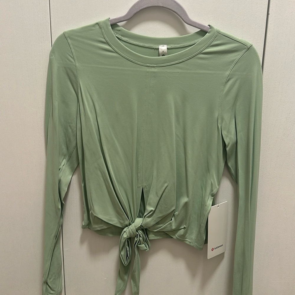 Lululemon Nulu long Sleeve